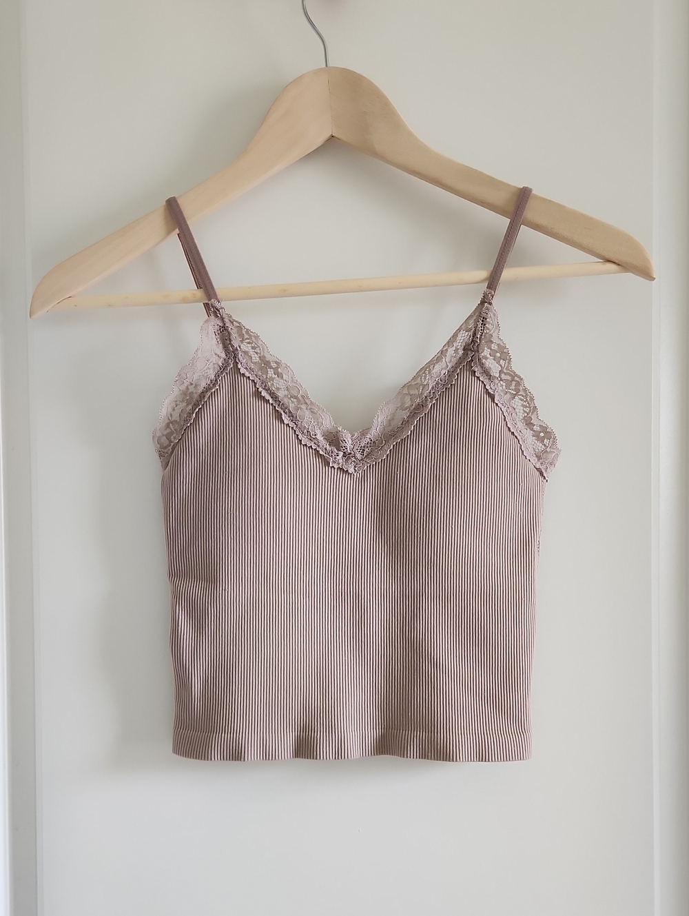 Streetwear Society Ribbed Lace-Trim Cami in Dusty Mauve